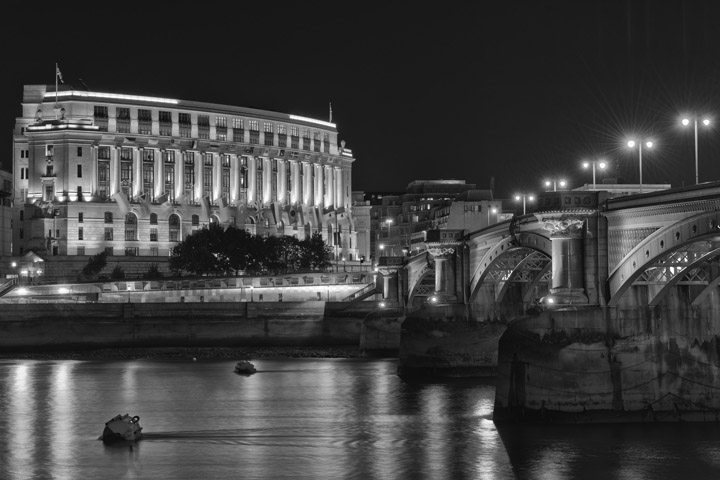 Black and white photograph of Blackfriars featuring Unilever House